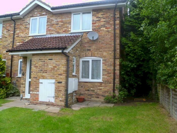 2 Bedroom Semi-Detached House To Rent In Cornwall Close, Wokingham, RG41