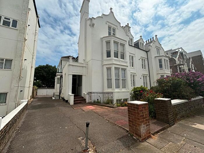 2 Bedroom Flat To Rent In Medina Villas, Hove, East Sussex, BN3