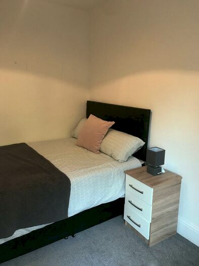 1 Bedroom House Of Multiple Occupation To Rent In Earls Road, Nuneaton, Warwickshire, CV11