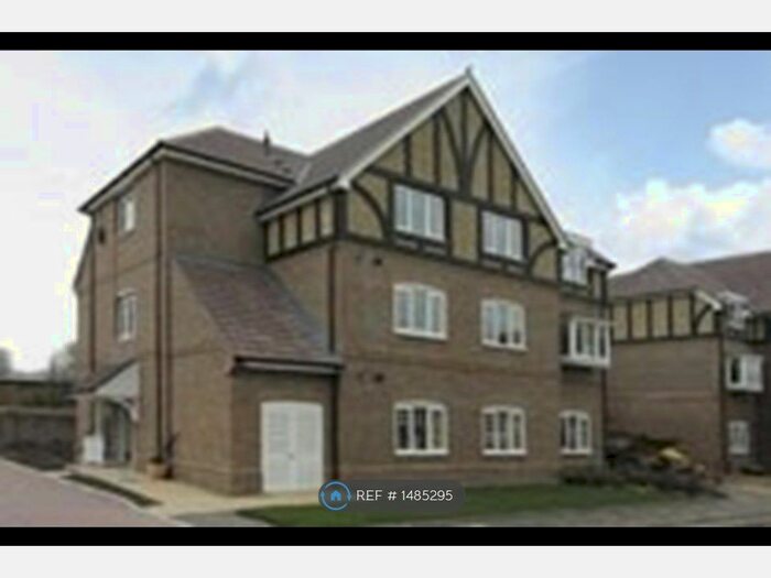 2 Bedroom Flat To Rent In Ashdene Gardens, Reading, RG30