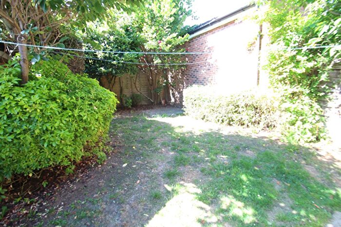 3 Bedroom Detached House To Rent In Woodside Avenue, Meanwood, Leeds, LS7