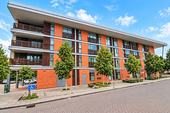 2 Bedroom Maisonette For Sale In Whippendell Road, Watford, WD18