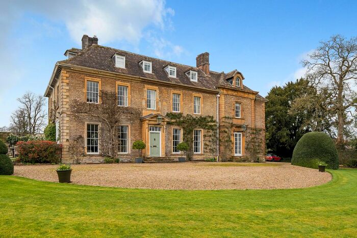 8 Bedroom Equestrian Property To Rent In Horsington, Templecombe, Somerset, BA8