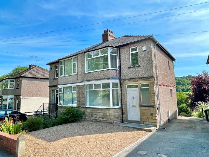 3 Bedroom House To Rent In Meltham Road, Huddersfield, West Yorkshire, HD4