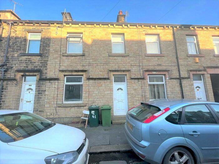 3 Bedroom Terraced House To Rent In Pickford Street, Huddersfield, West Yorkshire, HD3