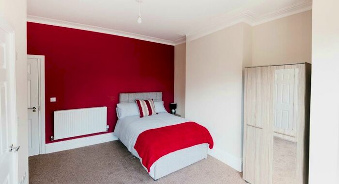 5 Bedroom House Of Multiple Occupation To Rent In Cecil Road, Eccles, M30