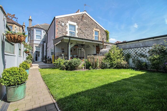 4 Bedroom Semi-detached House For Sale In Severn Road, Weston-Super-Mare, BS23
