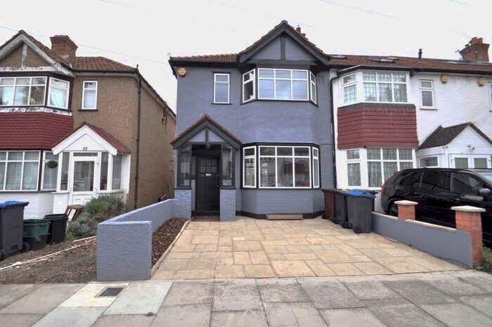 3 Bedroom End Of Terrace House To Rent In Byron Avenue, New Malden, KT3
