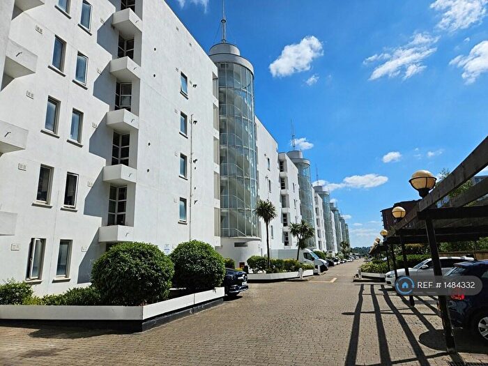 2 Bedroom Flat To Rent In Barrier Point Road, London, E16