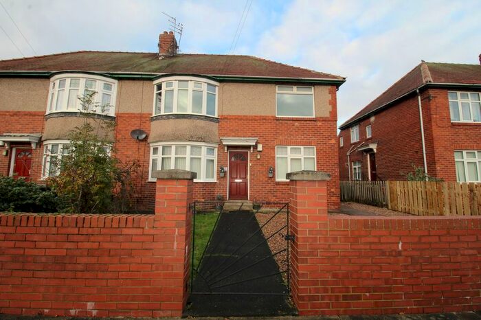 2 Bedroom Flat To Rent In Grange Road, Gosforth, Newcastle Upon Tyne, NE3