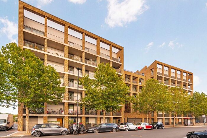 1 Bedroom Flat To Rent In Paddlers Avenue, Brentford, TW8