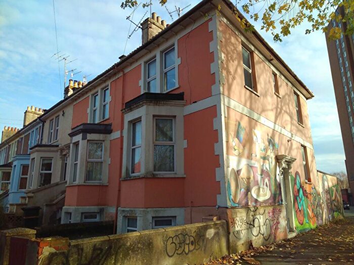 5 Bedroom Terraced House To Rent In Dean Lane, Bristol, BS3