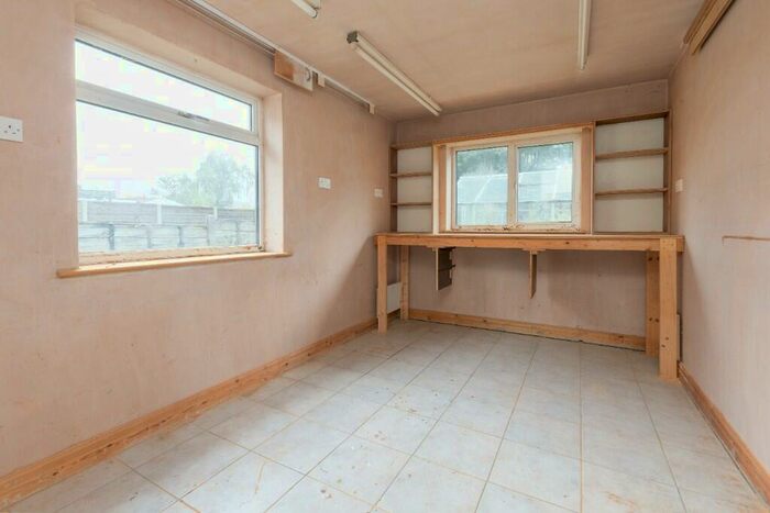 3 Bedroom Semi-Detached House For Sale In Walden Crescent, Stockport, Greater Manchester, SK7
