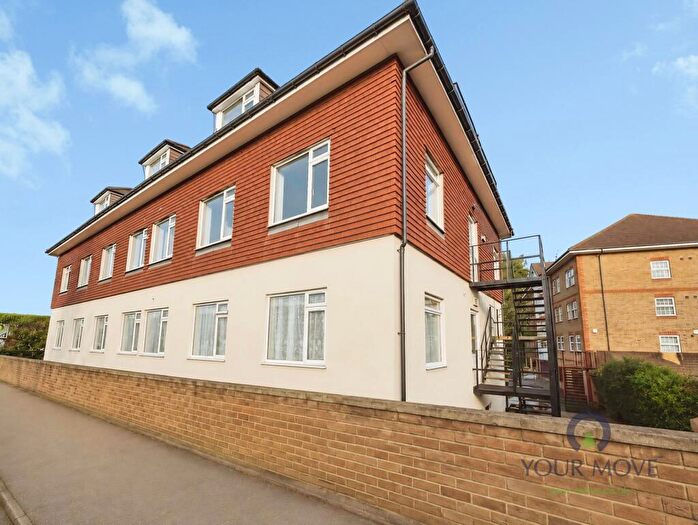 2 Bedroom Flat For Sale In Canning Street, Maidstone, Kent, ME14