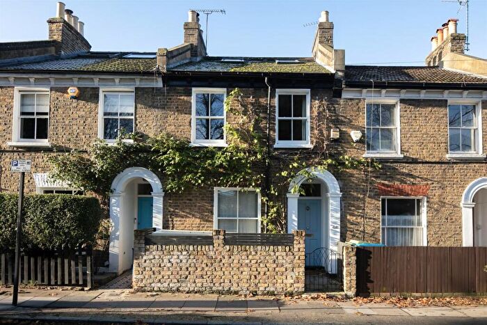4 Bedroom Terraced House For Sale In Vestry Road, Camberwell, SE5