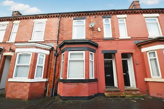 3 Bedroom Terraced House For Sale In Grange Street, Salford, M6