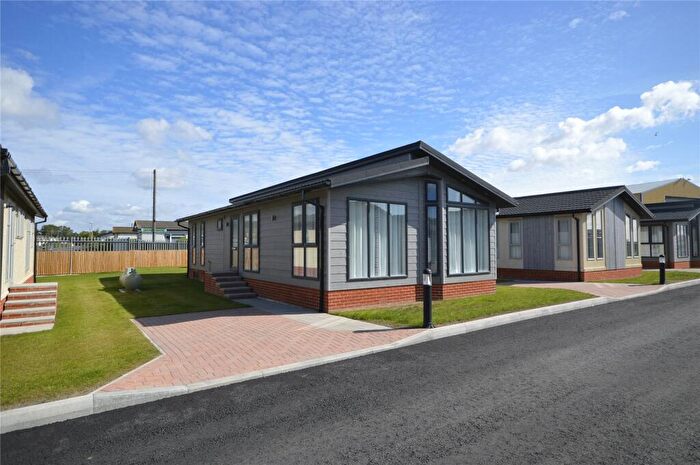 2 Bedroom Park Home For Sale In Shore Drive, Hoo, Rochester, Kent, ME3
