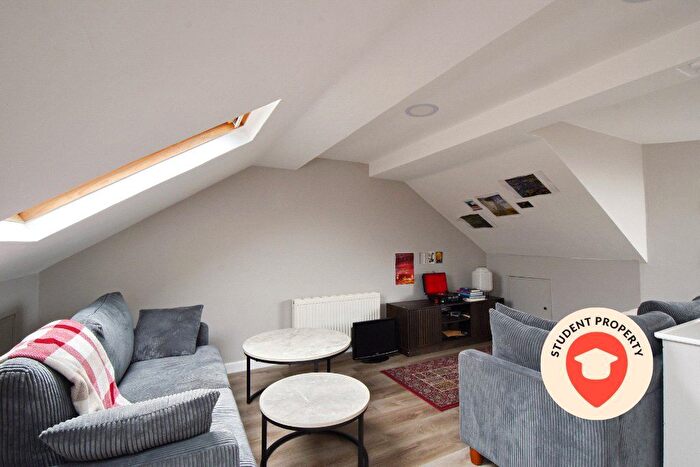 3 Bedroom Flat To Rent In Kellaway Avenue, Henleaze, Bristol, Bristol, BS6