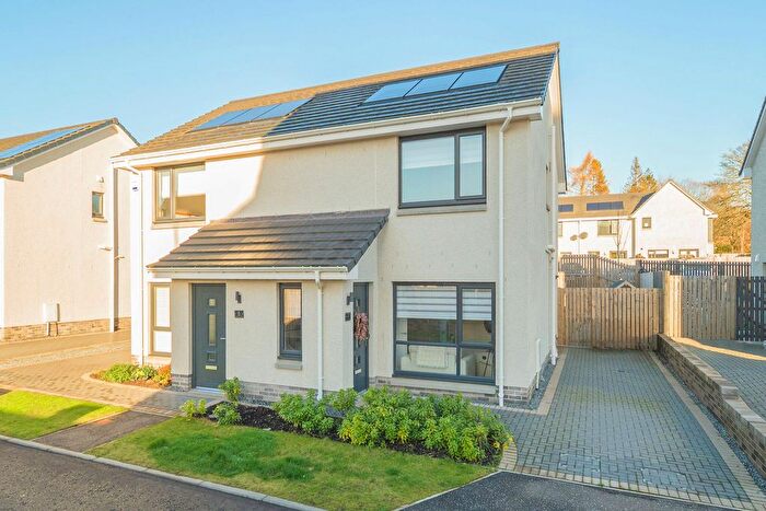 3 Bedroom Semi Detached House For Sale In Oakbank Drive, Glenrothes, KY7