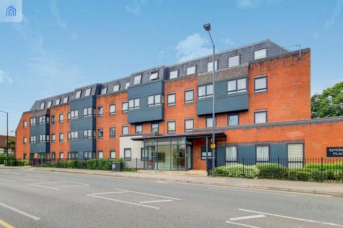 2 Bedroom Flat To Rent In Riverside Place, Marsh Road, Pinner, HA5