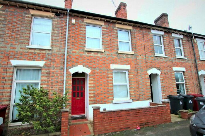 3 Bedroom Terraced House To Rent In Stanley Grove, Reading, Berkshire, RG1