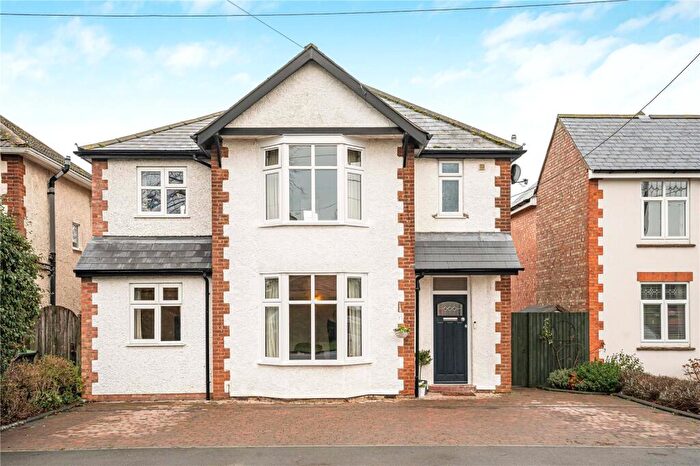 4 Bedroom Detached House For Sale In Glapthorn Road, Oundle, Northamptonshire, PE8