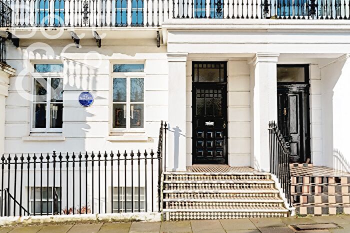 2 Bedroom Flat For Sale In Sussex Square, Brighton, BN2