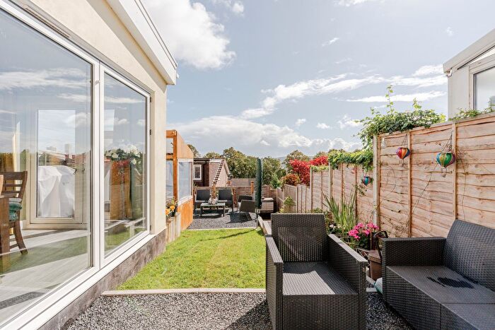 3 Bedroom Semi-Detached House For Sale In South Road, Portishead, BS20