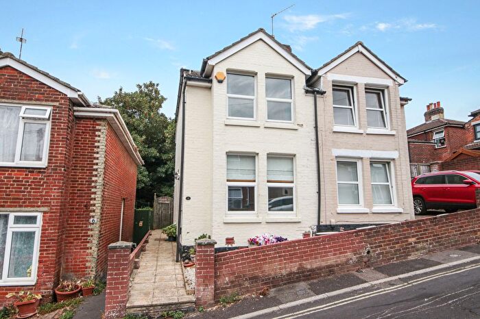 2 Bedroom Semi-Detached House For Sale In Lake Road, Woolston, SO19