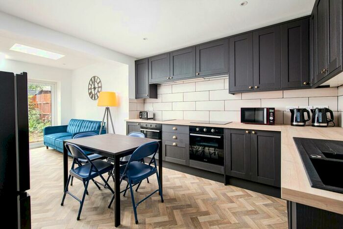 8 Bedroom Terraced House To Rent In Braikenridge Road, Brislington, Bristol, BS4