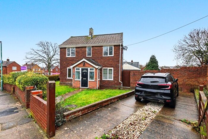 2 Bedroom Semi Detached House For Sale In Beechings Way, Twydall, ME8