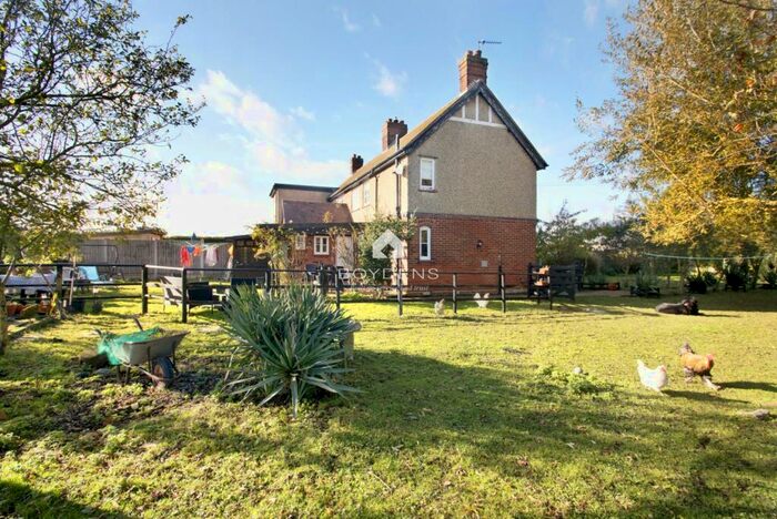 3 Bedroom Semi-Detached House For Sale In London Road, Feering, CO5