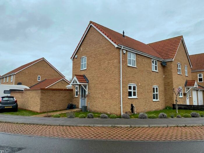 3 Bedroom Semi-Detached House To Rent In Grimshoe Road, Downham Market, PE38