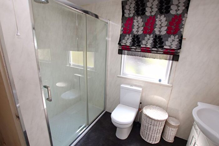 2 Bedroom Bungalow For Sale In Main Road, Humberston Fitties, DN36