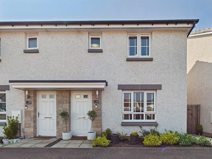 3 Bedroom End Of Terrace House For Sale In Auld Mart Road, Huntingtower, Perth, PH1