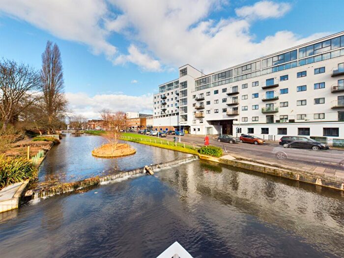 1 Bedroom Apartment To Rent In Swan Court, Waterhouse Street, Hemel Hempstead, Hertfordshire, HP1