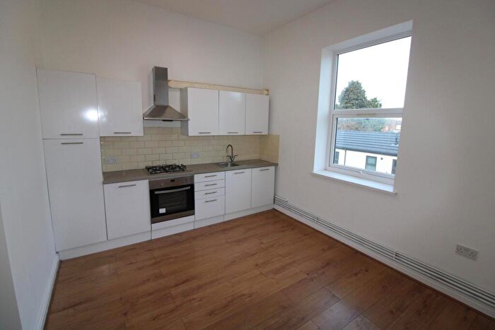 2 Bedroom Flat To Rent In St Paul St West, Staffordshire, Burton Upon Trent, DE14