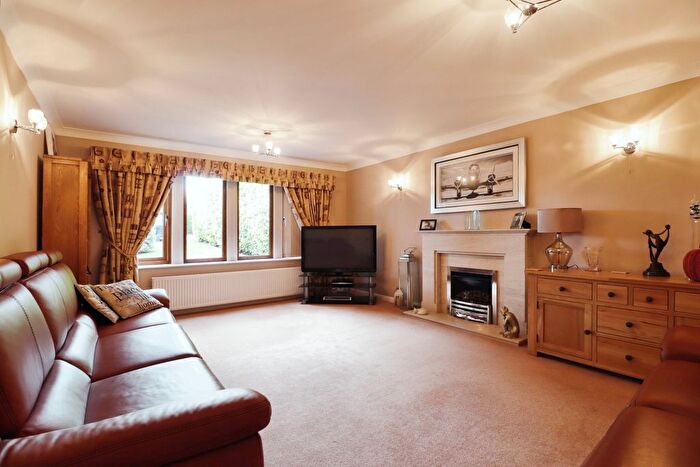 4 Bedroom Detached House For Sale In The Sycamores, Scawthorpe, Doncaster, DN5