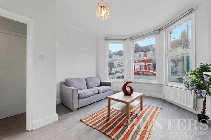 2 Bedroom Ground Flat To Rent In Kitchener Road, London, N17