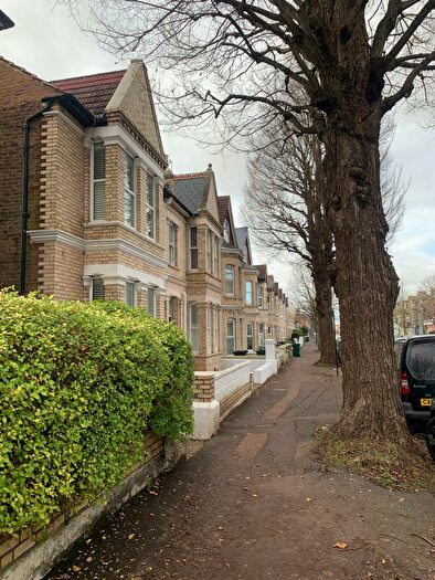 Studio To Rent In Portland Road, BN3