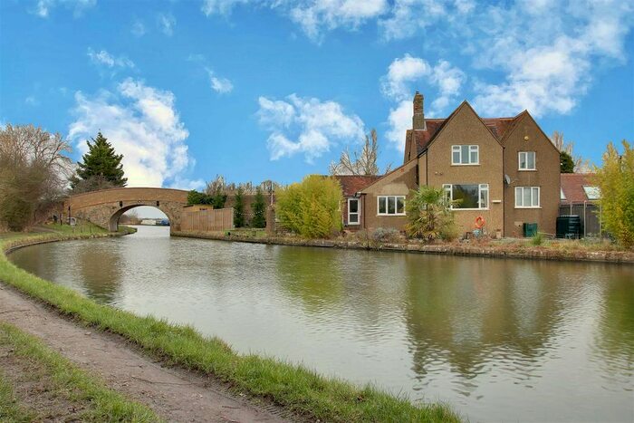 5 Bedroom Detached House To Rent In Ivinghoe, Leighton Buzzard, LU7