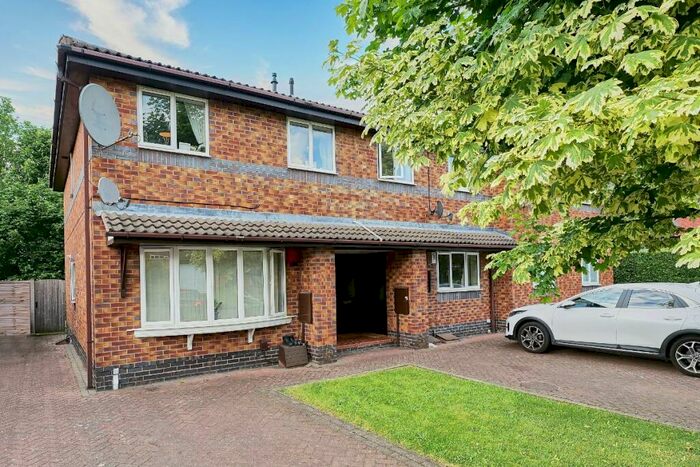 2 Bedroom Flat To Rent In Tolkien Way, Hartshill, Stoke-on-Trent, ST4