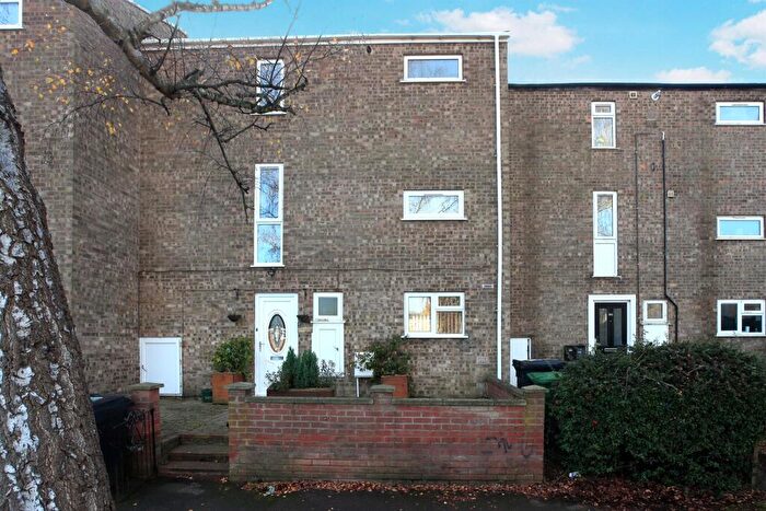 3 Bedroom Town House For Sale In Watergall, Bretton, Peterborough, PE3