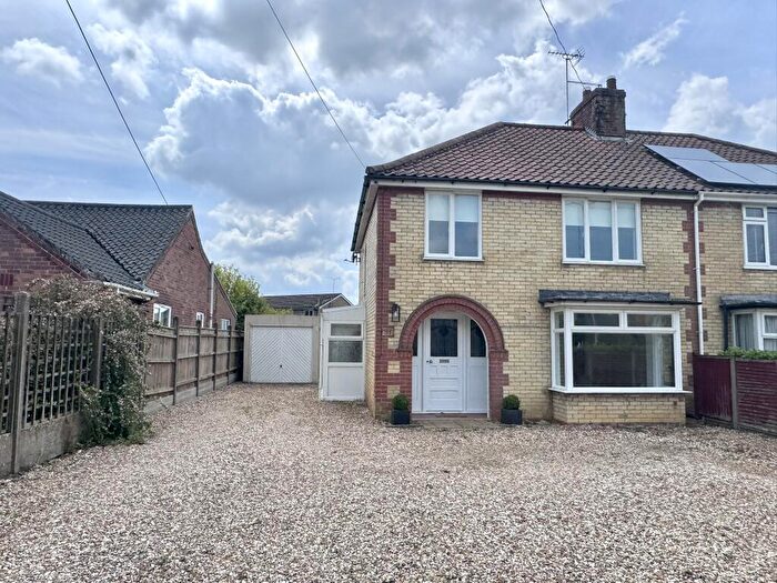 3 Bedroom Semi-Detached House For Sale In Wells Road, Fakenham, Norfolk, NR21