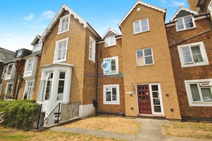 1 Bedroom Flat To Rent In Slough, Berkshire, SL1