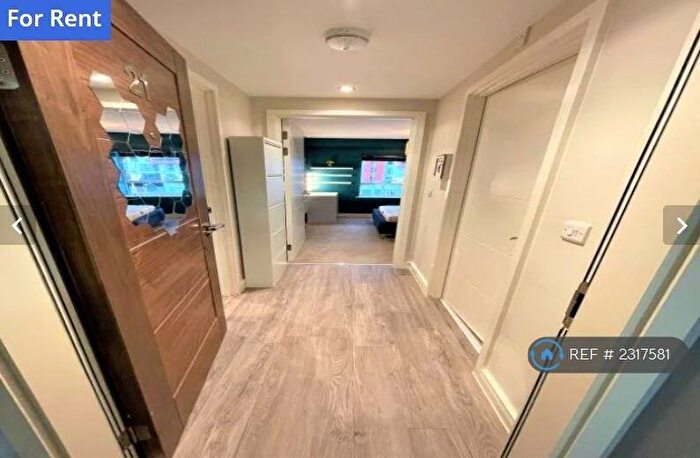 1 Bedroom Flat To Rent In Arodene House, Ilford, IG2