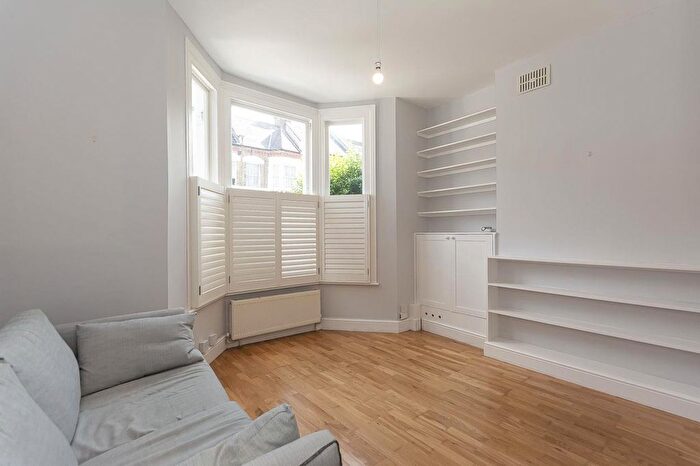 1 Bedroom Flat To Rent In Craster Road, London, SW2