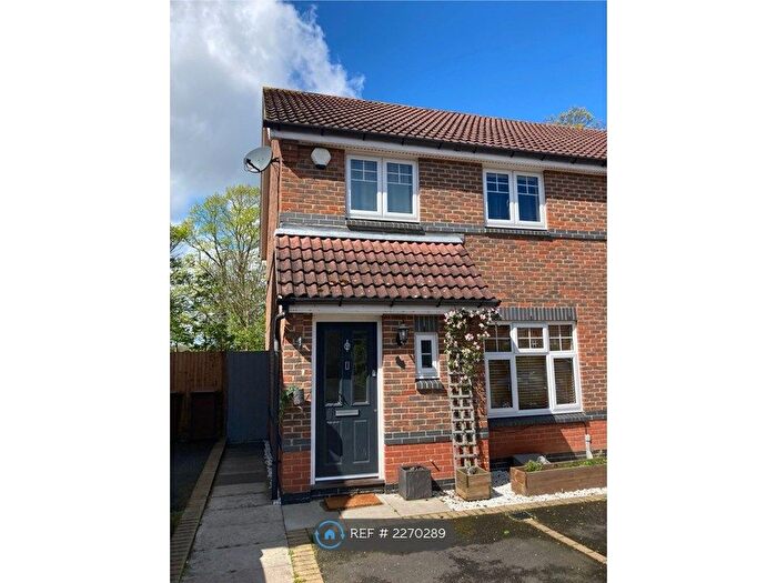 3 Bedroom Semi Detached House To Rent In Port Rise, Chatham, ME4