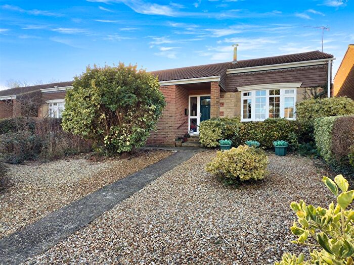 3 Bedroom Detached Bungalow For Sale In Ashley Way, Brighstone, Newport, PO30