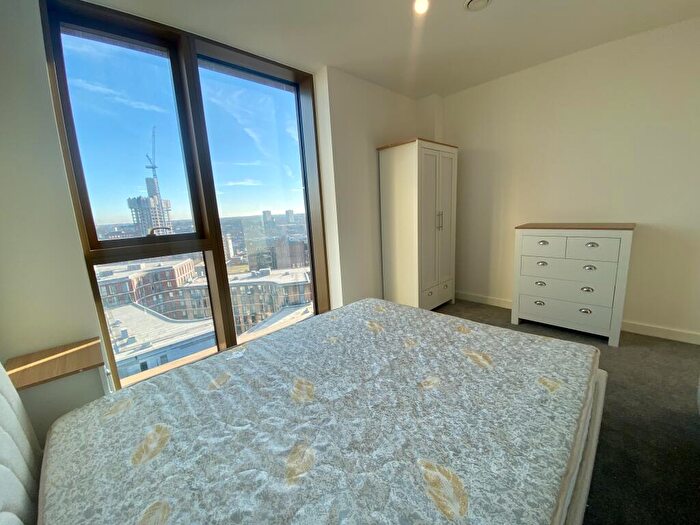 2 Bedroom Apartment To Rent In South Central, Essex Street, B5